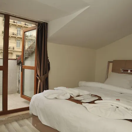 Aparthotel Pera 26